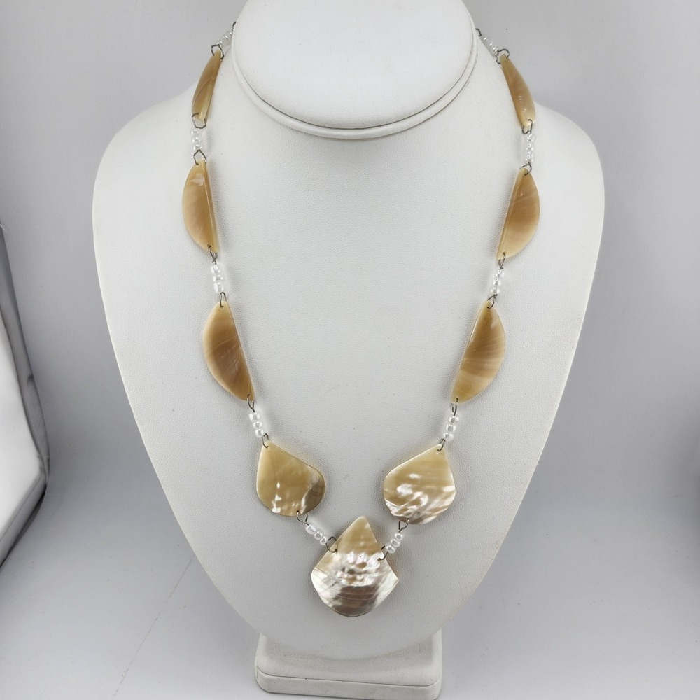 Vintage Shell And Bead‎ Necklace